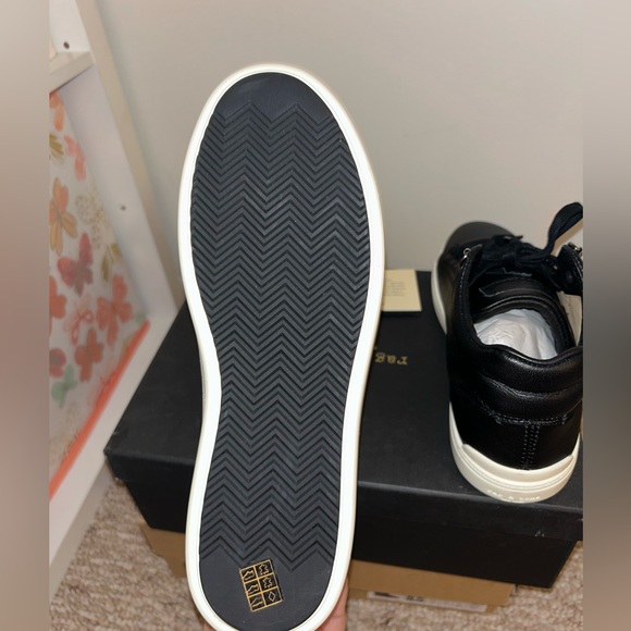 New in box Rag & Bone Ken high top sneaker - Picture 4 of 5